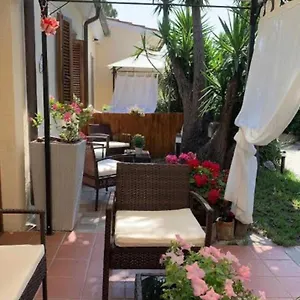 Couette-café Brezza Di Mare, San Teodoro (Sardinia)